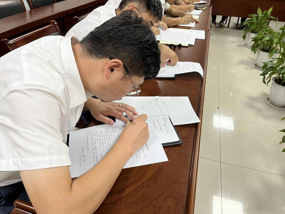 城建投公司召開全體員工大會(huì)暨安全生產(chǎn)、保密工作會(huì)議?