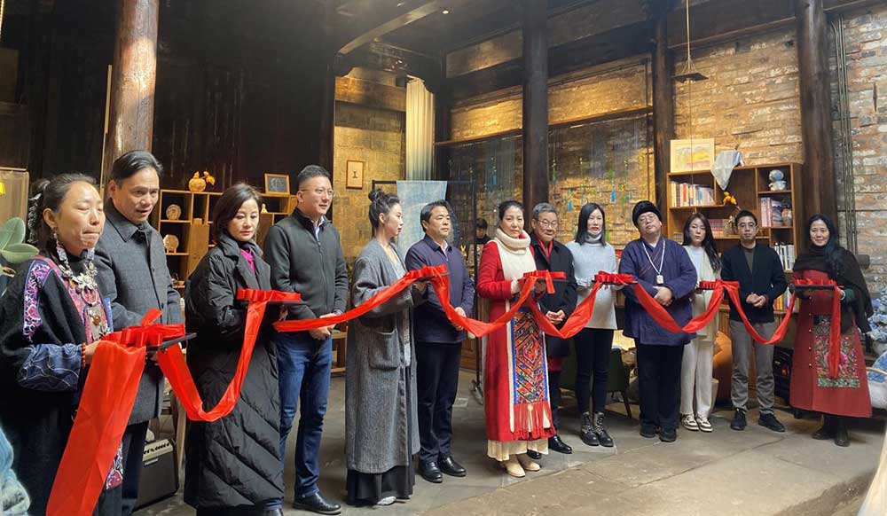 藍屋藝術(shù)館開業(yè)，為鄉(xiāng)村業(yè)態(tài)增活力