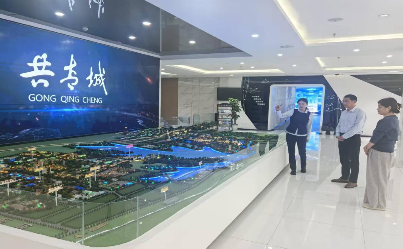 區(qū)國投集團(tuán)赴贛皖兩地基金小鎮(zhèn)考察取經(jīng)  助力鳳霞基金小村構(gòu)建金融服務(wù)新高地